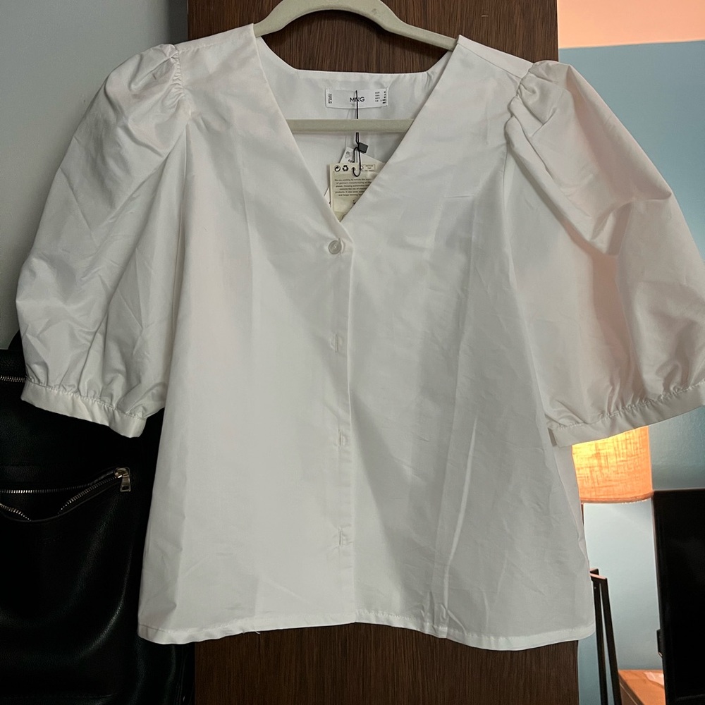 Mango blouse with puff sleeves